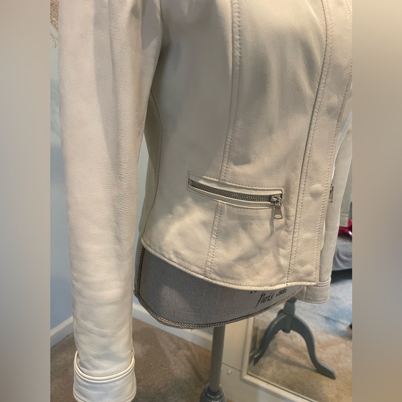 Off white Italian leather jacket. Size S - Picture 3 of 10